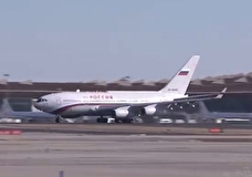 Самолет с Путиным приземлился в Пекине