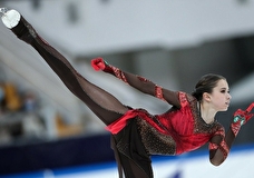 Камила Валиева выступила в произвольной программе на ОИ-2022 в Пекине