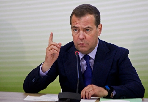 Медведев о санкциях: будет трудно, но РФ уже знает, как противостоять давлению