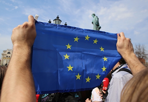 В ЕК допустили вероятность отмены гражданства ЕС для некоторых россиян и белорусов