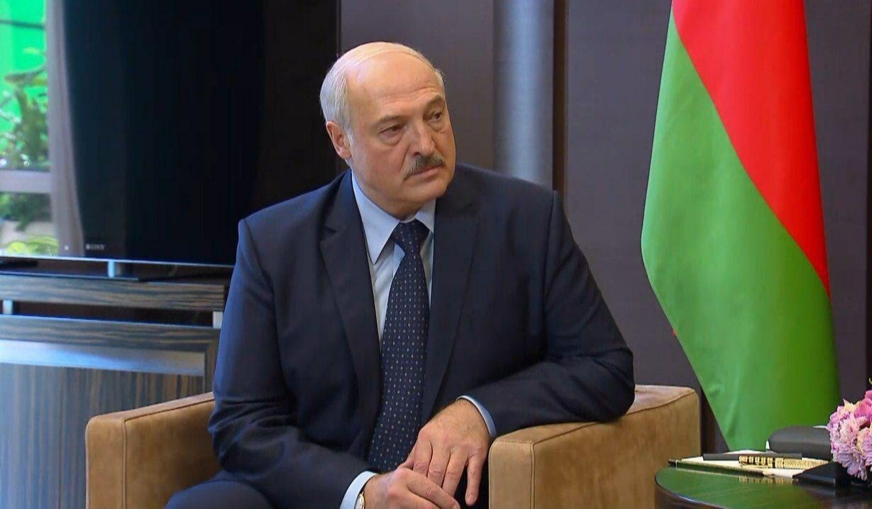Лукашенко провел тайную инаугурацию и вступил в должность президента