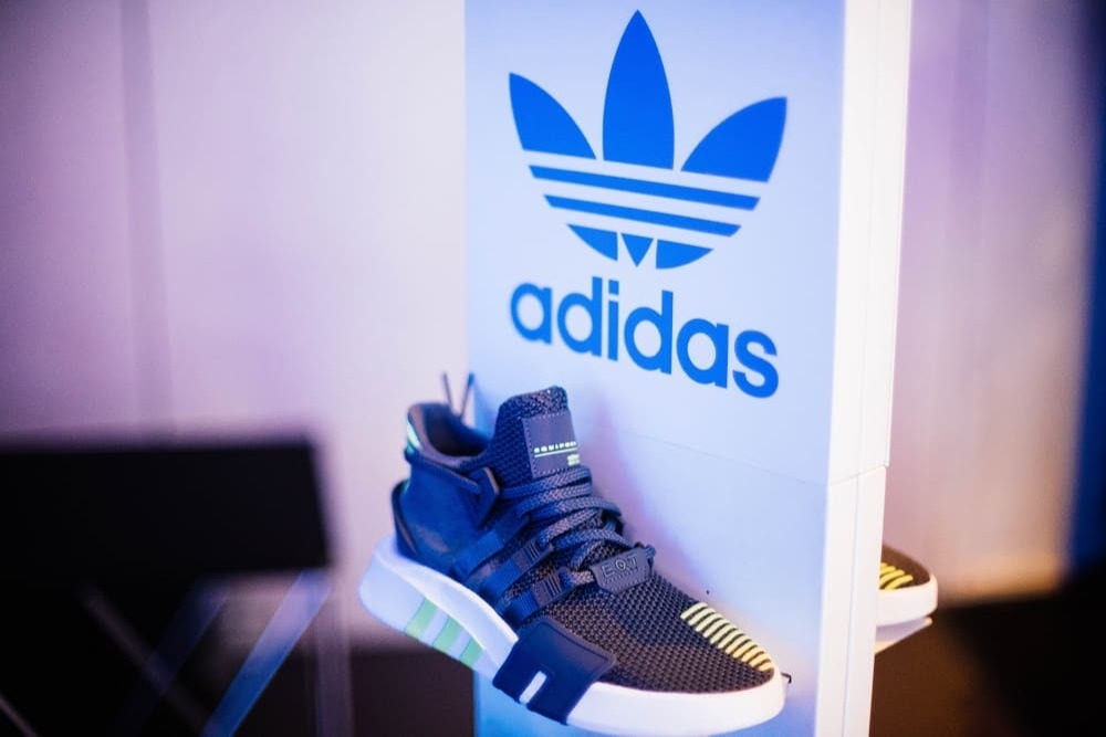 Московские власти хотят оштрафовать магазин сети Adidas на 300 тысяч рублей