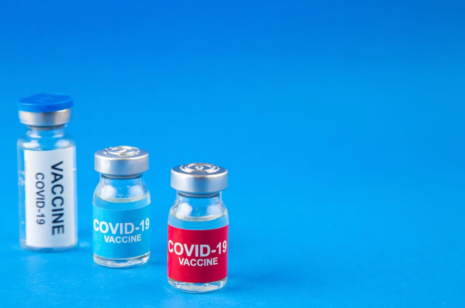 В Казахстане четыре человека скончались после вакцинации от  COVID-19