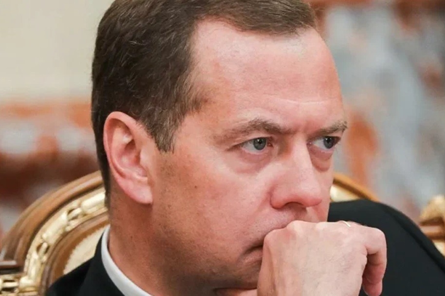Страницу зампреда Совбеза Медведева во «ВКонтакте» взломали