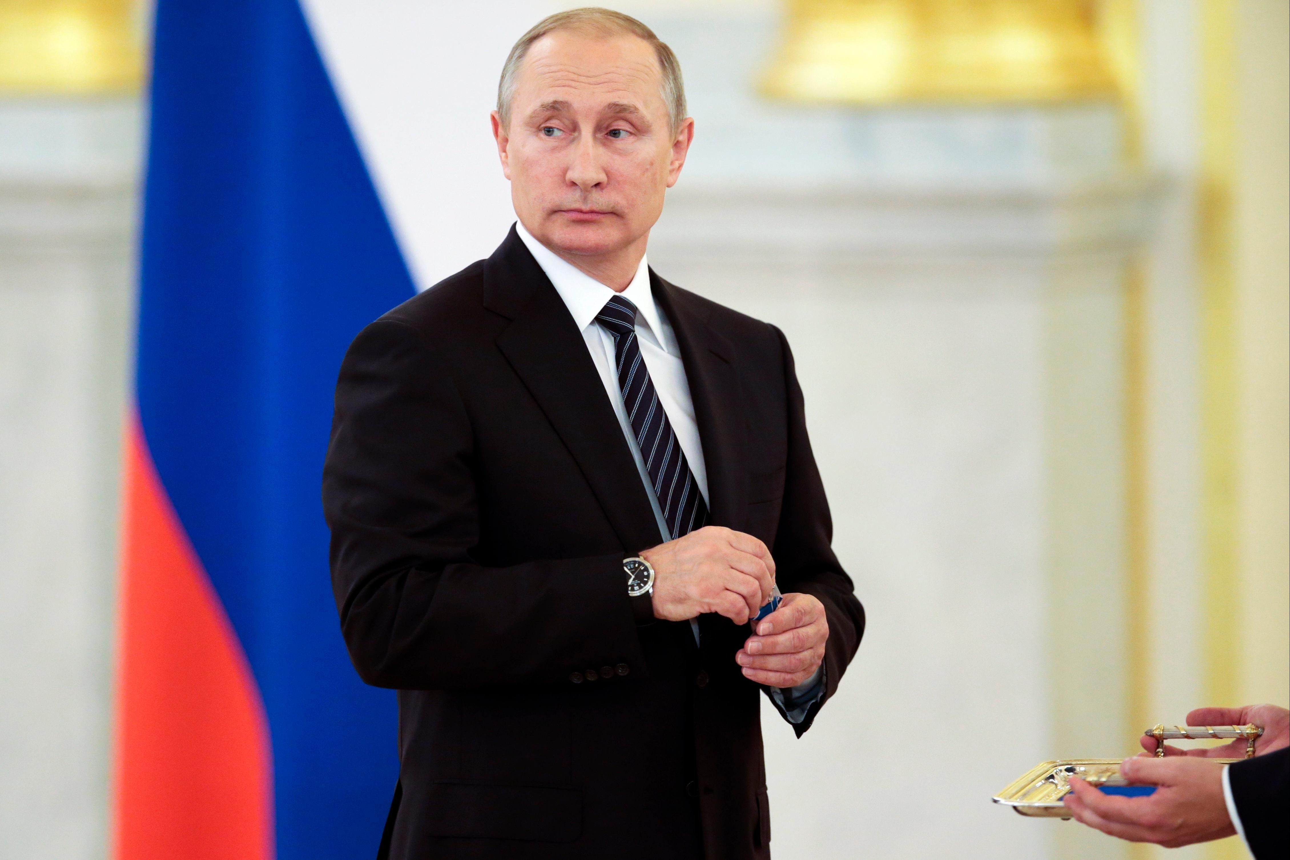 Путин Владимир Владимирович в полный рост