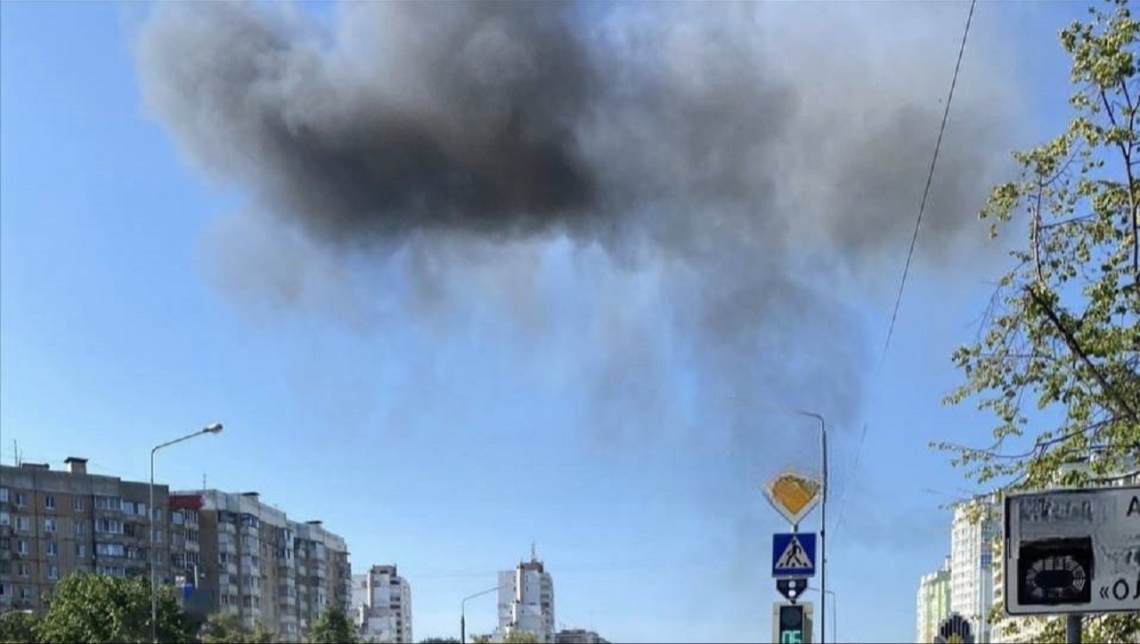 Что произошло белгороде сегодня со стороны украины. Взрыв в Белгороде. Взрыв в небе.
