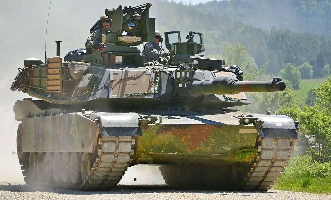 Абрамс какой танк. Танк m1 Abrams. Абрамс 2022. Танк Абрамс 2022. Танк AMX-56 Leclerc.